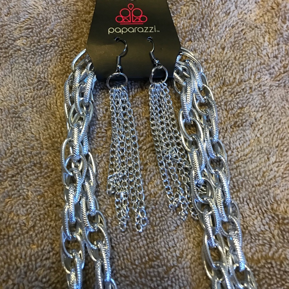 Silver scarf necklace